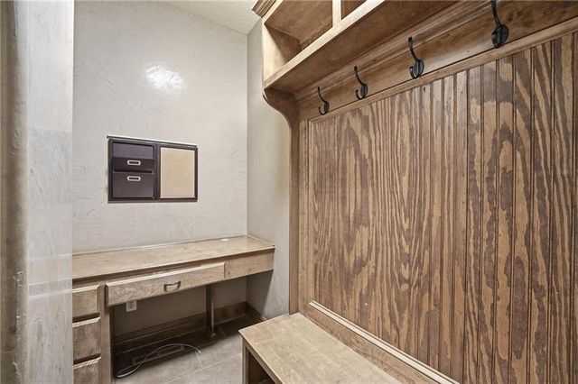 9415 N Kensington Avenue, Kansas City, MO 64156