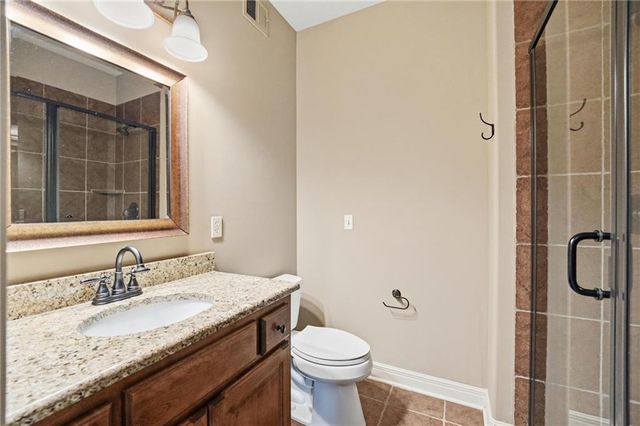 9415 N Kensington Avenue, Kansas City, MO 64156