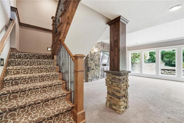 9415 N Kensington Avenue, Kansas City, MO 64156