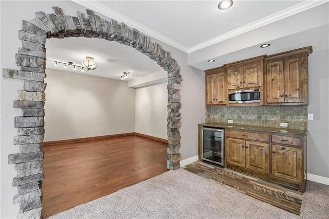 9415 N Kensington Avenue, Kansas City, MO 64156