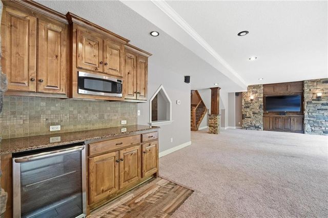 9415 N Kensington Avenue, Kansas City, MO 64156