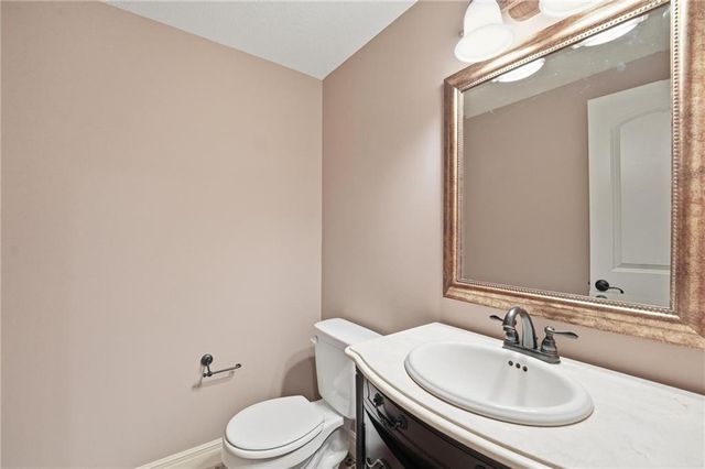9415 N Kensington Avenue, Kansas City, MO 64156