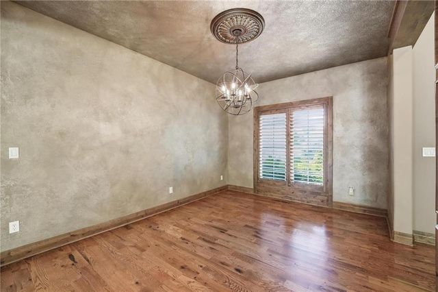 9415 N Kensington Avenue, Kansas City, MO 64156