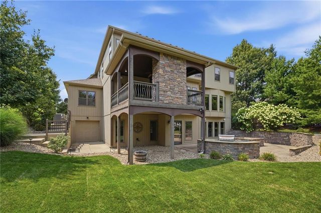 9415 N Kensington Avenue, Kansas City, MO 64156