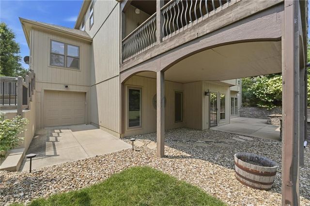 9415 N Kensington Avenue, Kansas City, MO 64156
