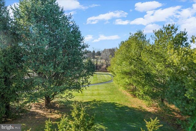 102 GREEN HILL RD, Parkesburg, PA 19365