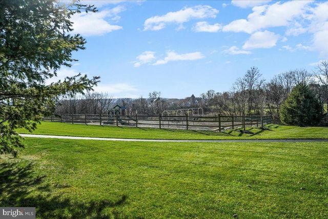 102 GREEN HILL RD, Parkesburg, PA 19365