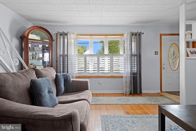1185 LAWNTON AVE, West Deptford, NJ 08096