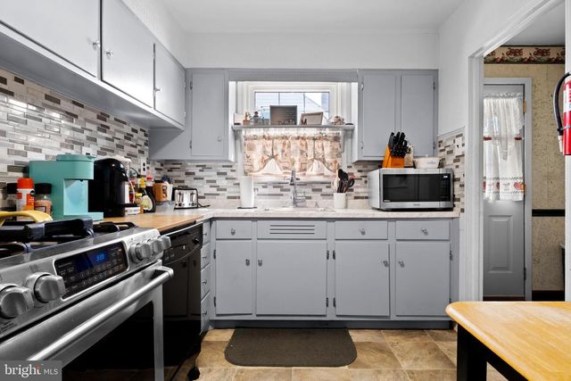 1185 LAWNTON AVE, West Deptford, NJ 08096