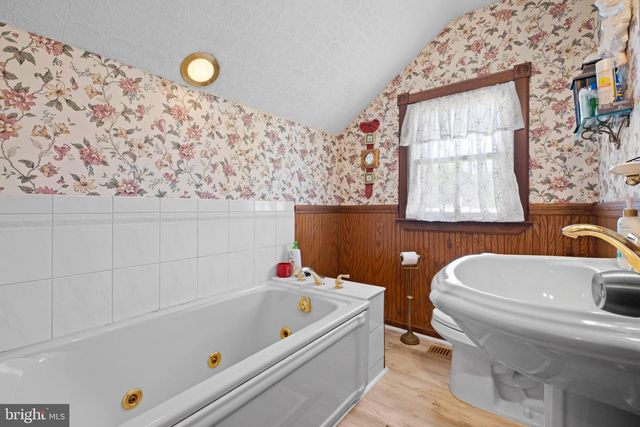 1185 LAWNTON AVE, West Deptford, NJ 08096