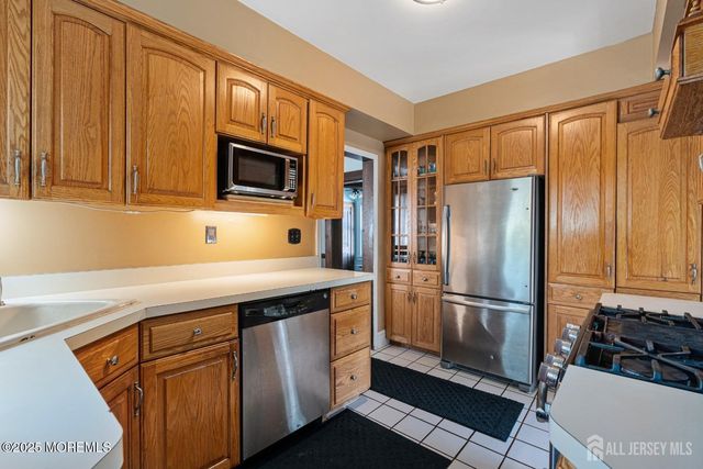 23 Reed Street, Edison, NJ 08817