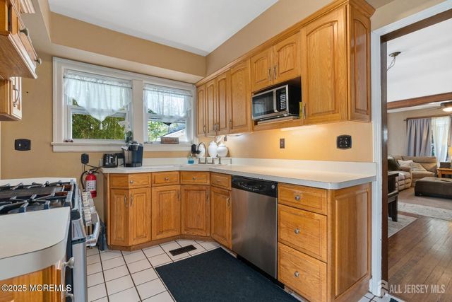 23 Reed Street, Edison, NJ 08817