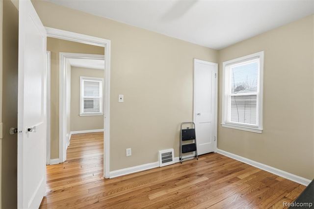 11431 Columbia, Redford, MI 48239