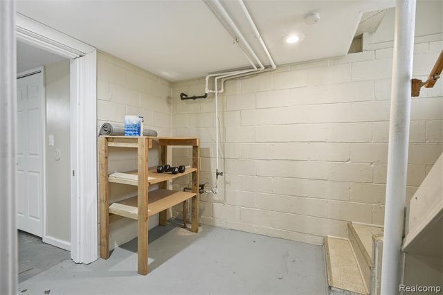 11431 Columbia, Redford, MI 48239