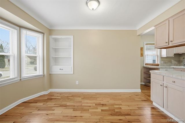 11431 Columbia, Redford, MI 48239