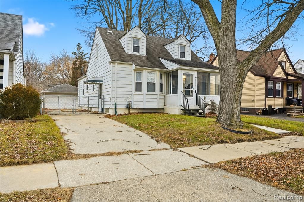 11431 Columbia, Redford, MI 48239