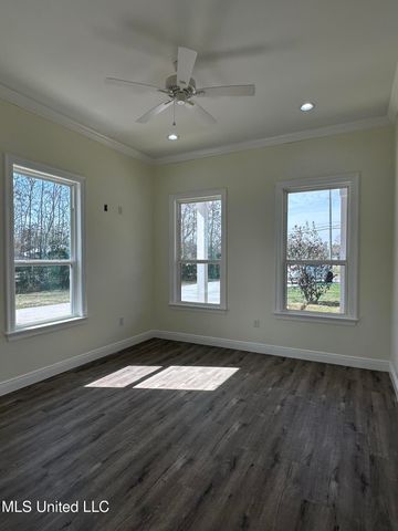 821 Central Avenue, Bay Saint Louis, MS 39520