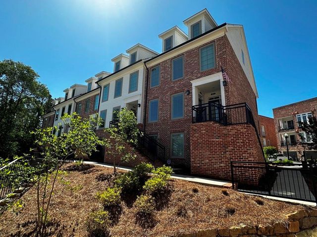 519 Burton Drive, Alpharetta, GA 30009