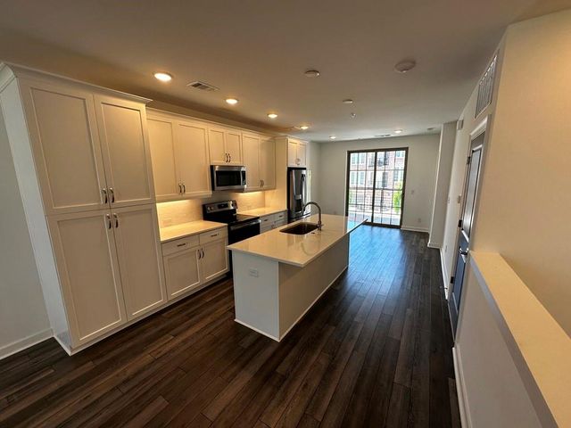 519 Burton Drive, Alpharetta, GA 30009