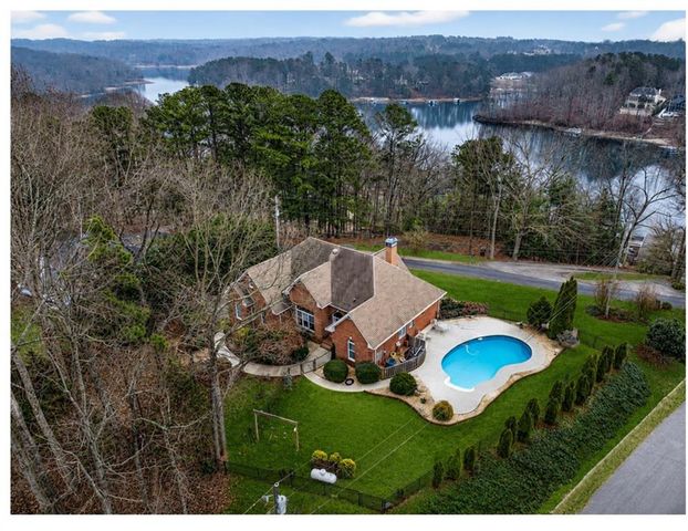 4605 Lakeview Lane, Gainesville, GA 30504