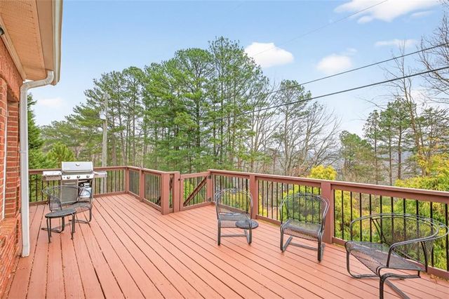 4605 Lakeview Lane, Gainesville, GA 30504