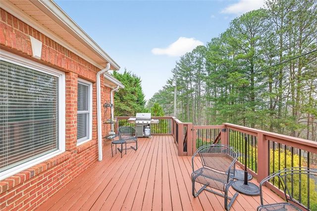 4605 Lakeview Lane, Gainesville, GA 30504