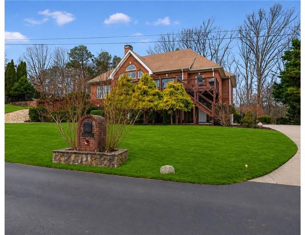 4605 Lakeview Lane, Gainesville, GA 30504