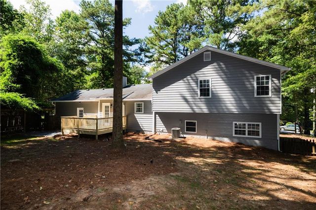 2340 Rockwell Drive, Buford, GA 30519