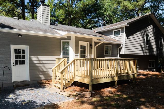 2340 Rockwell Drive, Buford, GA 30519
