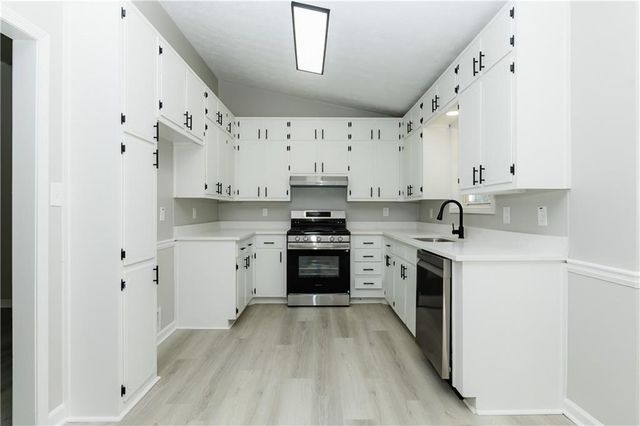 2340 Rockwell Drive, Buford, GA 30519