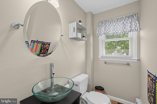 406 REESE ST, Folsom, PA 19033
