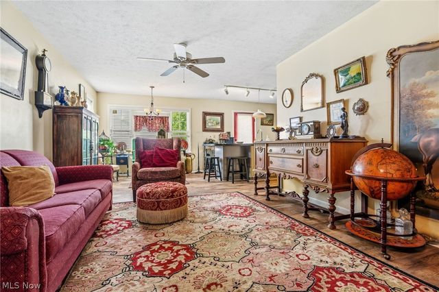 93 Longacre Lane, Chippewa Lake, OH 44215