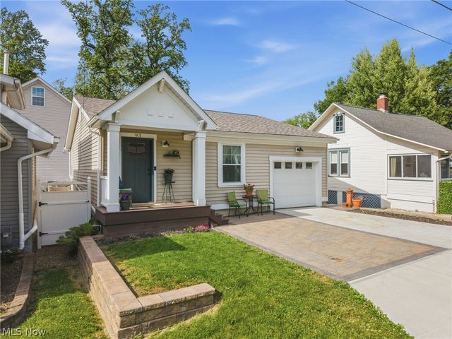 93 Longacre Lane, Chippewa Lake, OH 44215