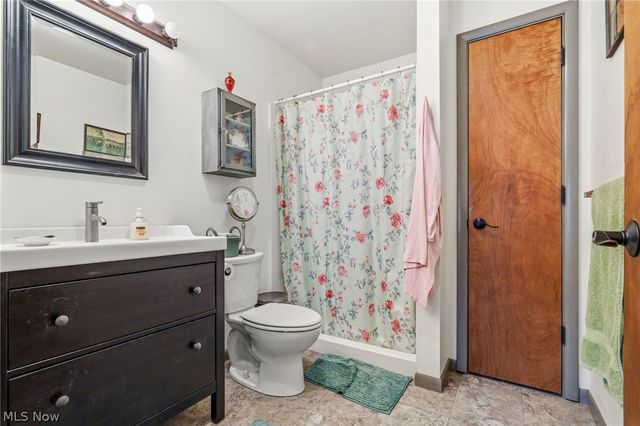 93 Longacre Lane, Chippewa Lake, OH 44215