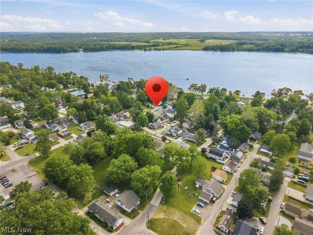93 Longacre Lane, Chippewa Lake, OH 44215
