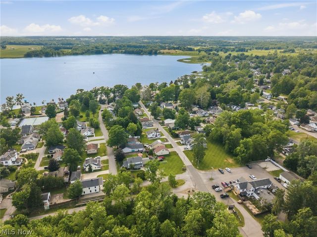 93 Longacre Lane, Chippewa Lake, OH 44215