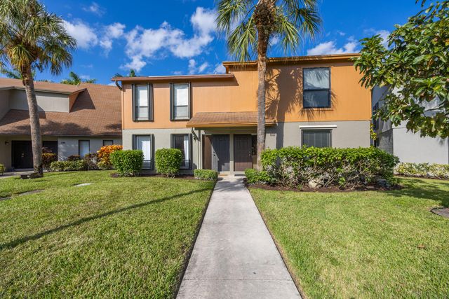 310 Sandtree Drive, Palm Beach Gardens, FL 33403