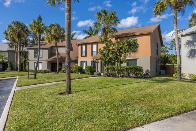 310 Sandtree Drive, Palm Beach Gardens, FL 33403
