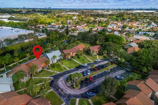 310 Sandtree Drive, Palm Beach Gardens, FL 33403