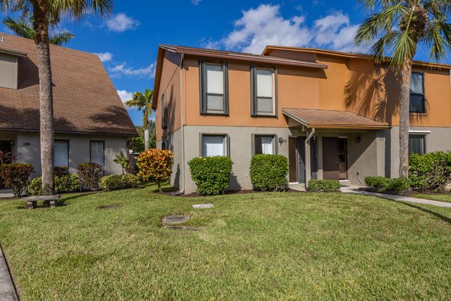 310 Sandtree Drive, Palm Beach Gardens, FL 33403