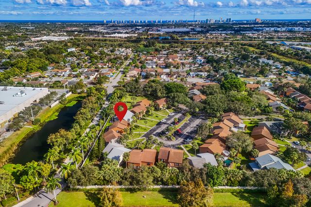 310 Sandtree Drive, Palm Beach Gardens, FL 33403
