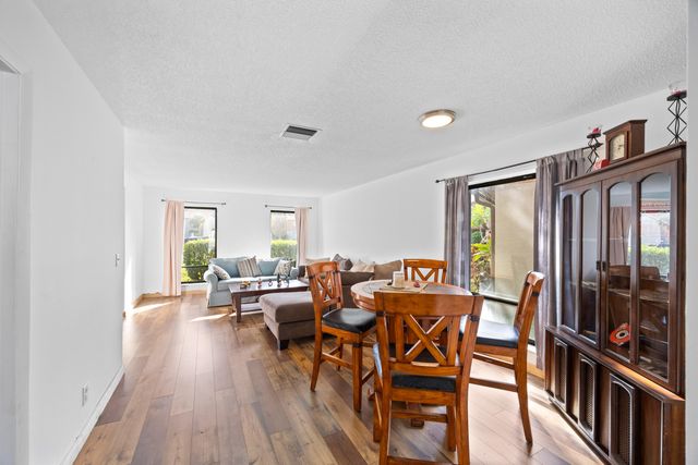 310 Sandtree Drive, Palm Beach Gardens, FL 33403