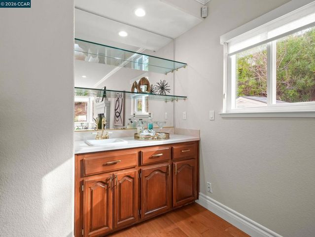 376 Blue Oak Ln, Clayton, CA 94517