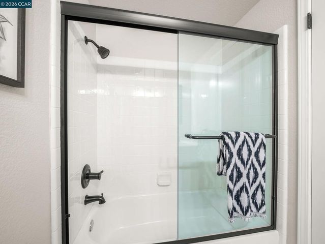 376 Blue Oak Ln, Clayton, CA 94517