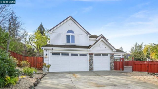 376 Blue Oak Ln, Clayton, CA 94517