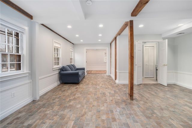 31 Bridge Street B, Newport, RI 02840