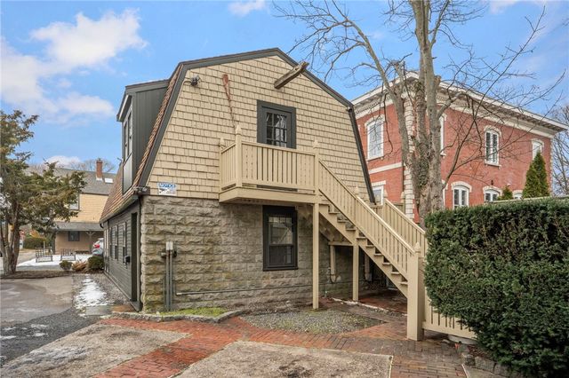 31 Bridge Street B, Newport, RI 02840