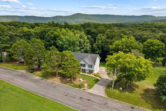 212 Courtney Circle, Rocky Face, GA 30740