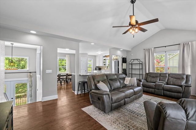 212 Courtney Circle, Rocky Face, GA 30740