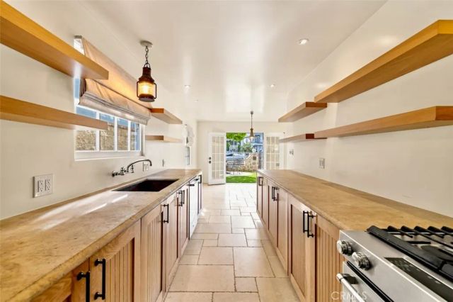 89 Rivo Alto Canal, Long Beach, CA 90803